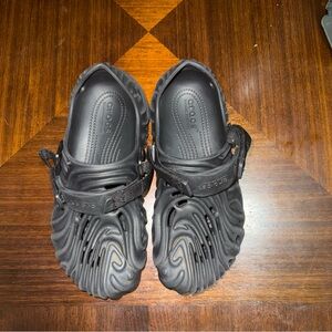 (USED) Salhe Bembry Crocs